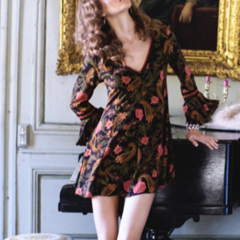 TAKING THE BEST OFFER! 💜SPELL Etienne Noir Playdress